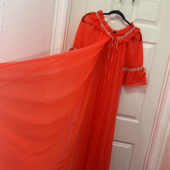 Intime California Stunning & Elegant VTG 1950’s 60’s Double Chiffon Coral Robe S - Picture 8 of 11